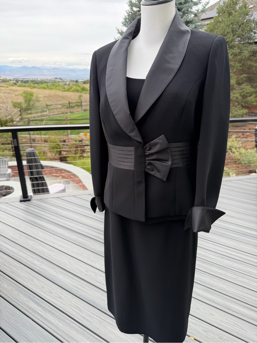 Elegant 3 piece Black Women's Dress Jacket Satin Trim (Kasper sz 6)